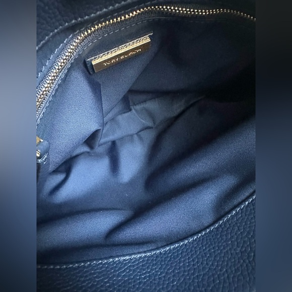 EUC TORY BURCH RARE MASON TRIPLE-COMPARTMENT SATCHEL with COA - Picture 6 of 15